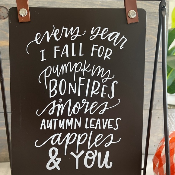 - 2 pack of Fall Reversible signs- home decor - Picture 9 of 12
